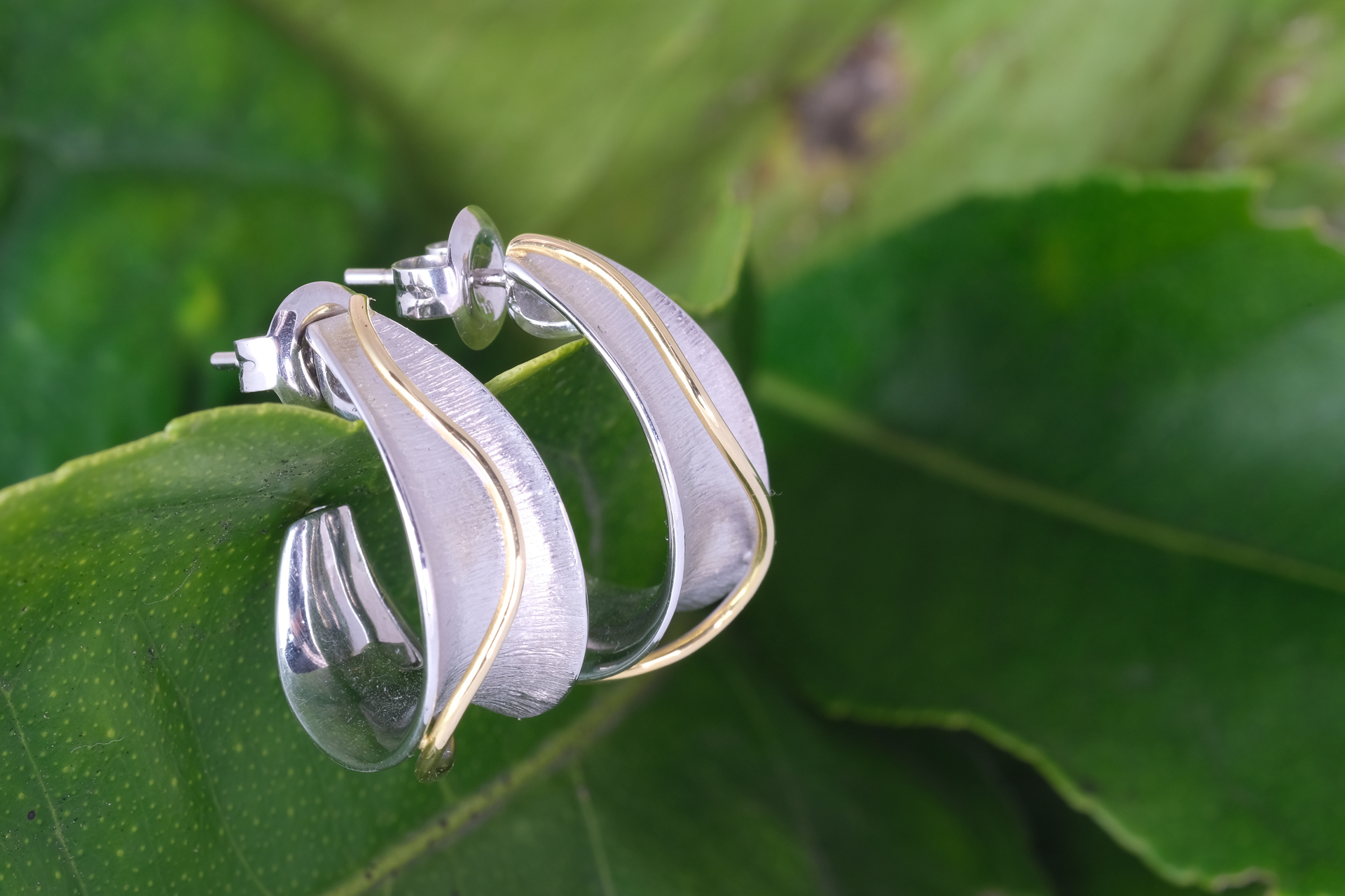 Convex White Gold and Yellow Gold Hoop Earrings