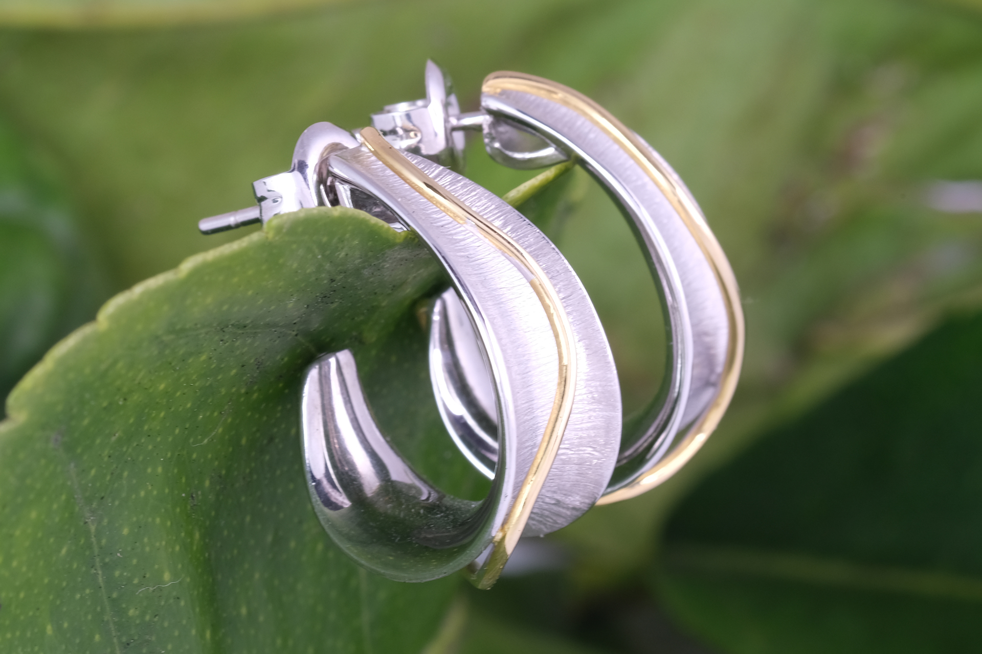 Convex White Gold and Yellow Gold Hoop Earrings