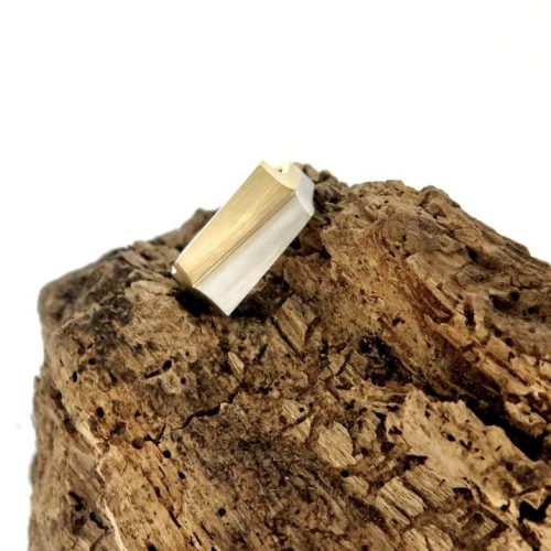 Small 18ct yellow gold and platinum signet ring