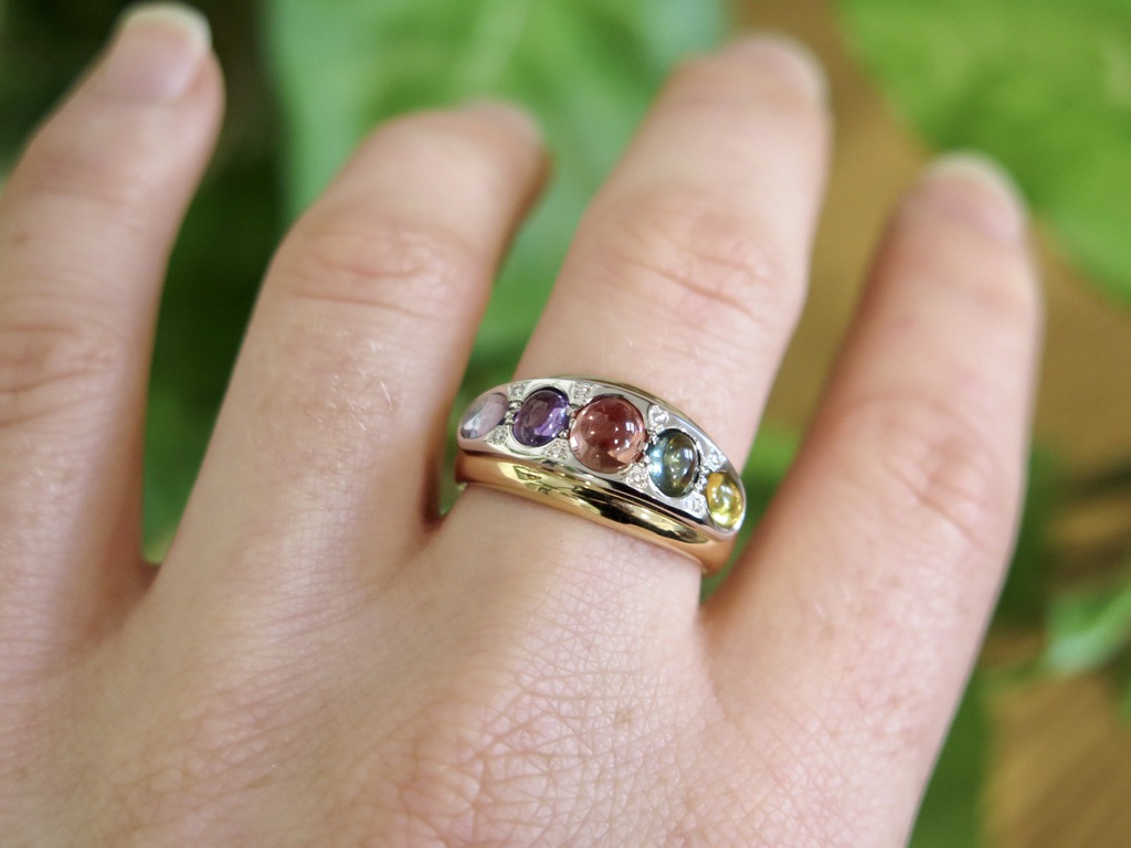 Handmade 18ct yellow gold, platinum and coloured Sapphire signet ring