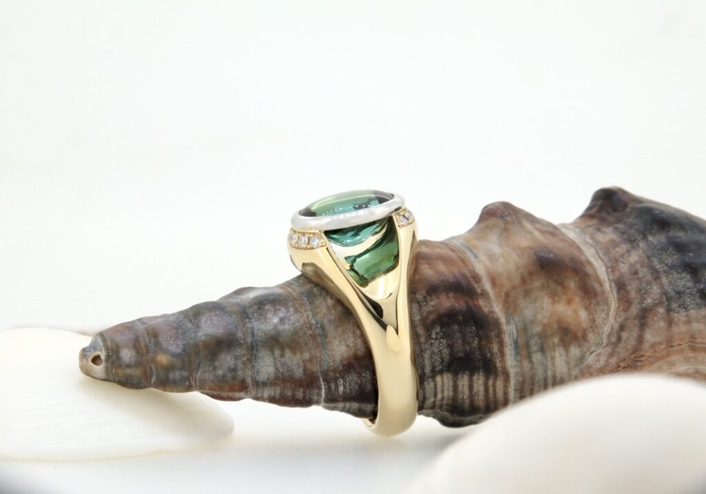 Handmade 18ct yellow gold and platinum Tourmaline and Diamond signet ring