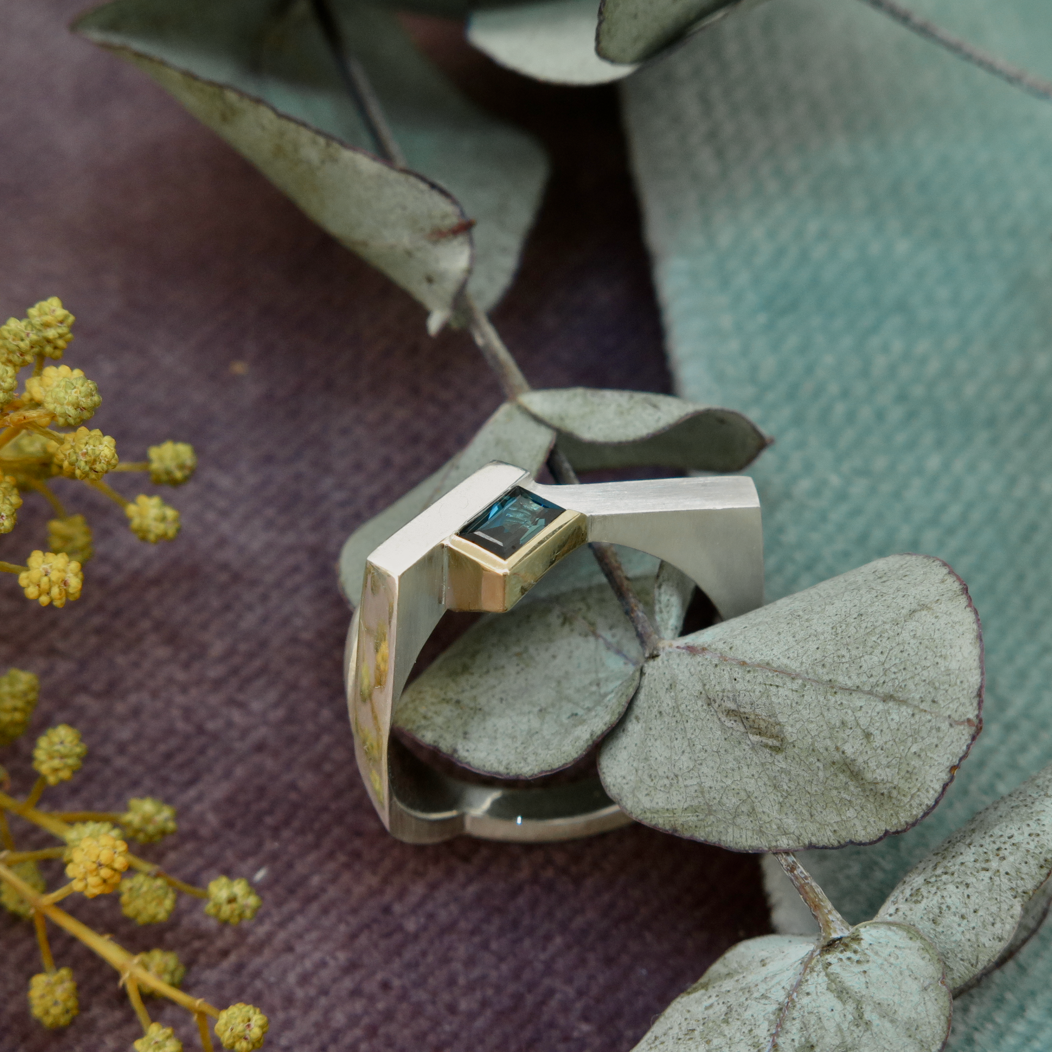 Handmade Silver Palladium, 18ct yellow gold, Australian Sapphire ring